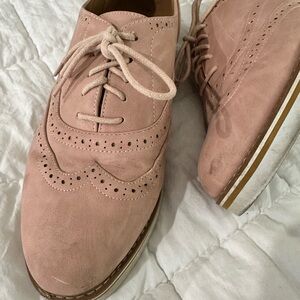 Pink leather Women's Brogue Flats
